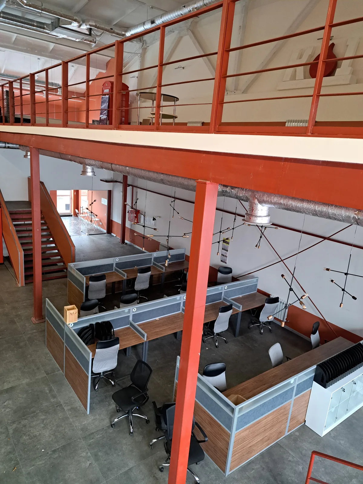 Мезонін LOFT-офісу