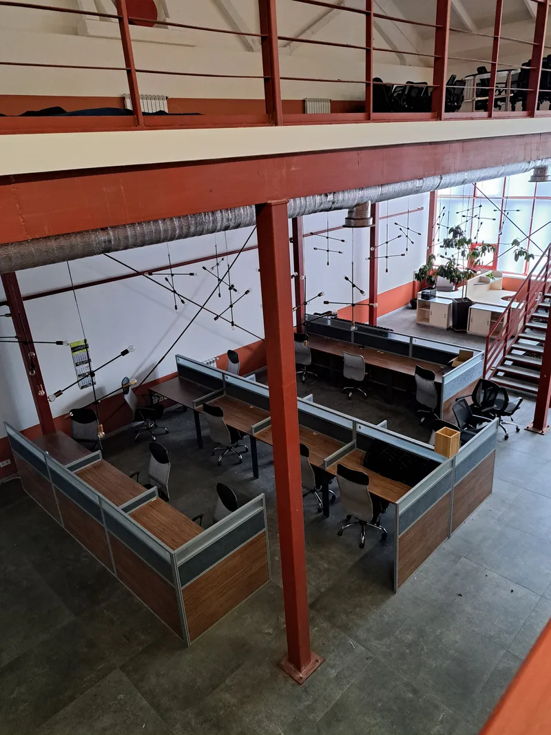 Офіс з окремим входом 485 м², LOFT