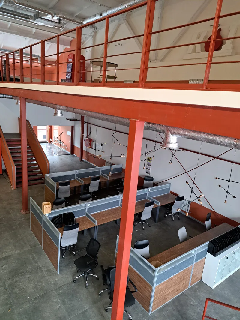 Офіс з окремим входом 485 м², LOFT