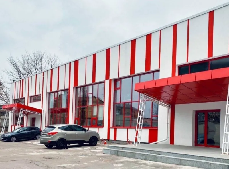 Офіс з окремим входом 485 м², LOFT