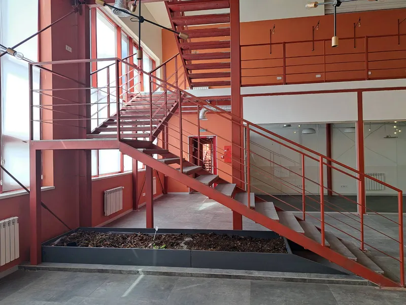 Офіс з окремим входом 485 м², LOFT